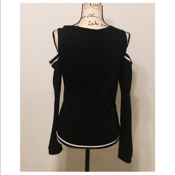 Sweatshirt - Picture 2 of 5